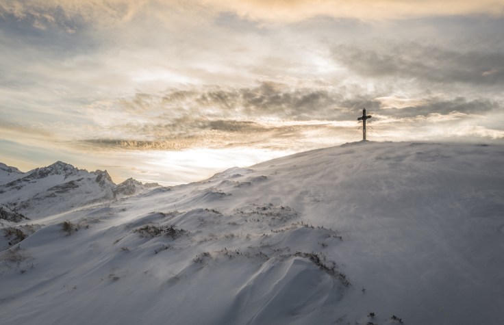 Cross and snow from Unsplash